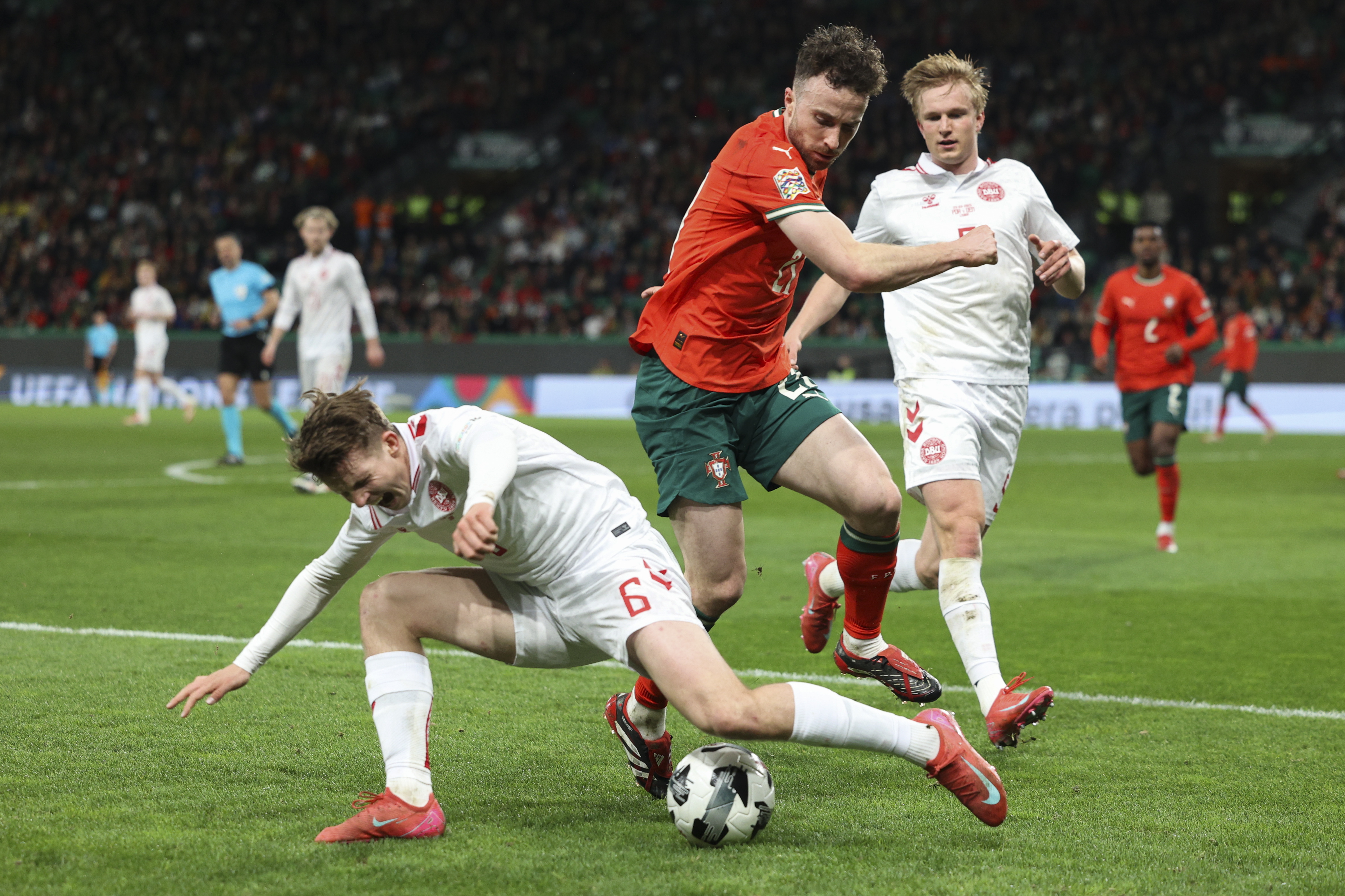 关于斯洛文尼亚击败葡萄牙，赢得欧国联大战的信息