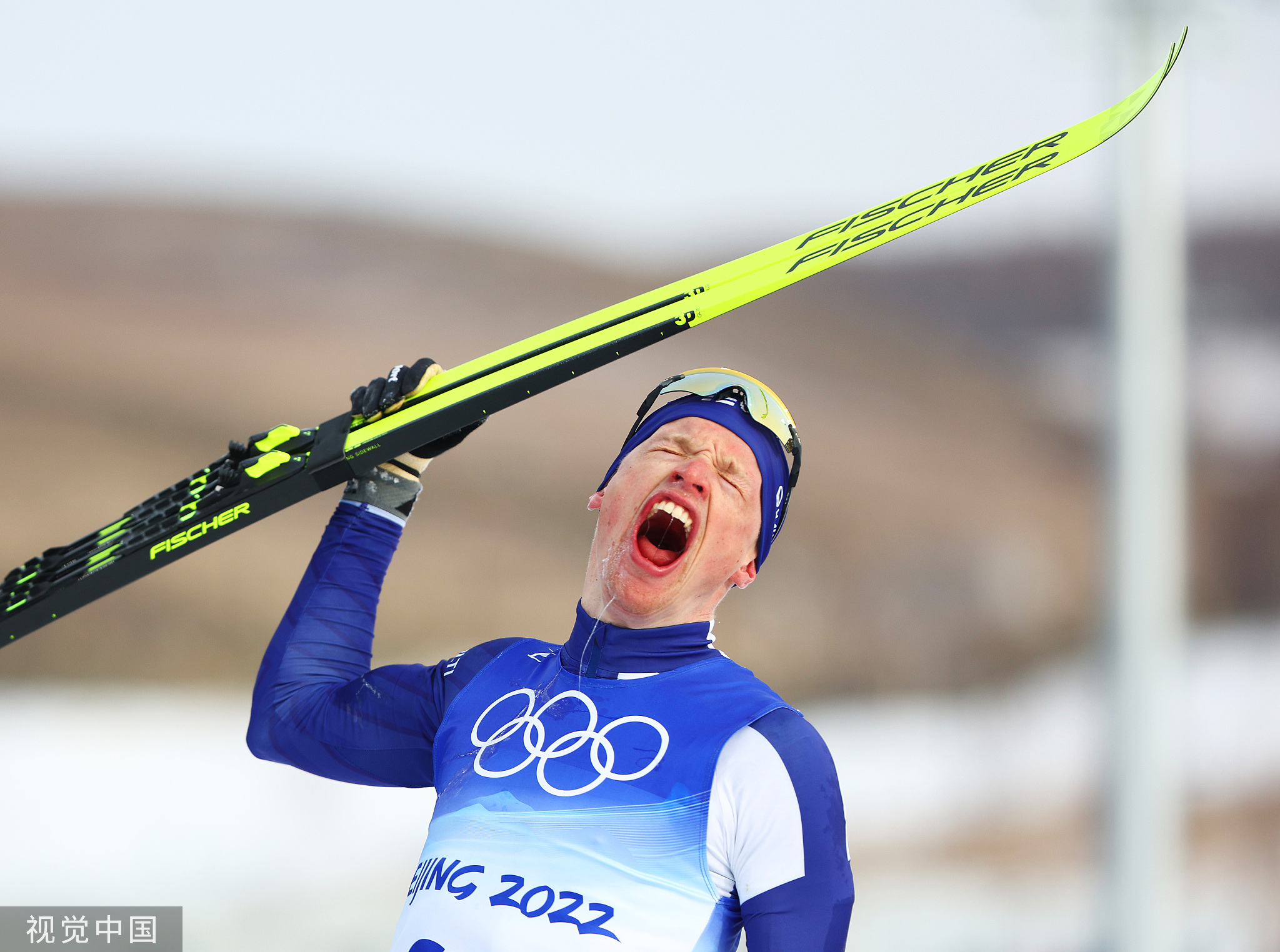 芬兰冲浪选手惊艳表现，一飞冲天的简单介绍
