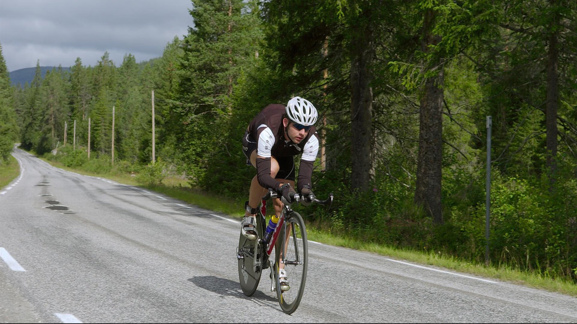 那不勒斯险胜阿森纳，莫德里奇状态火热，一场战术博弈与个人英雄主义的交响
